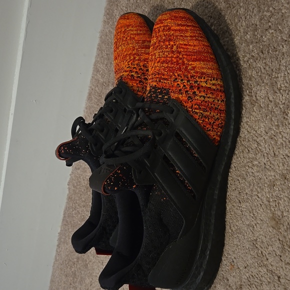 Adidas UltraBoost Targaryan Dragons - Picture 2 of 6